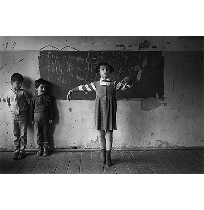 Magdalena Correa's series of photos of 'La Rinconada', a town in the Peruvian Andes whose locals are employed in gold mining, confronts us with the invisible thread linking colonialism and financial capitalism