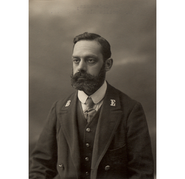 Cecilio Alcaraz Muñoz, hall porter of the Valencia branch. Ca. 1906. Photograph: Carlos Ortega. Gelatin silver.