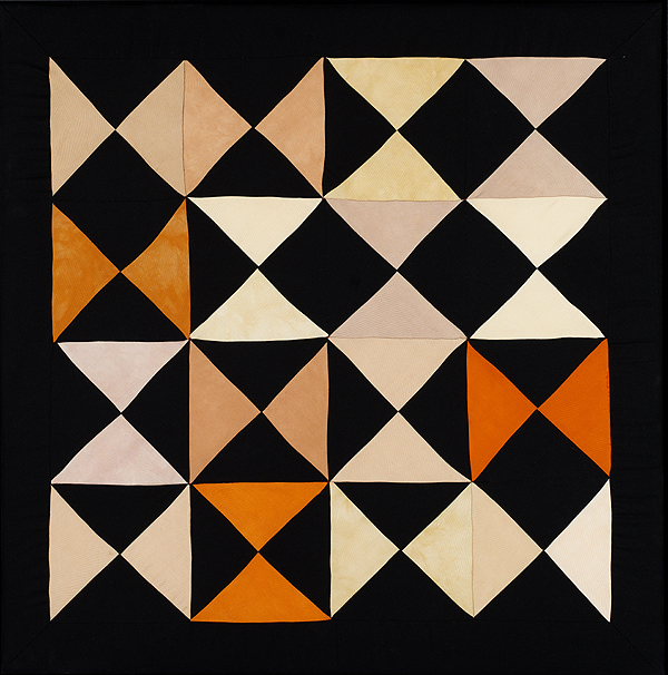 Yto Barrada. Hourglass II, 2023. Seda negra y sarga ligera. 102,9 x 101,6 cm. Colección Banco de España.