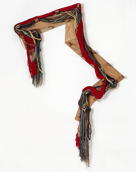 Antonio Pichillá Quiacaín. Kukulkan (serpiente emplumada), 2017. 195 × 124 × 21 cm. Colección Banco de España.