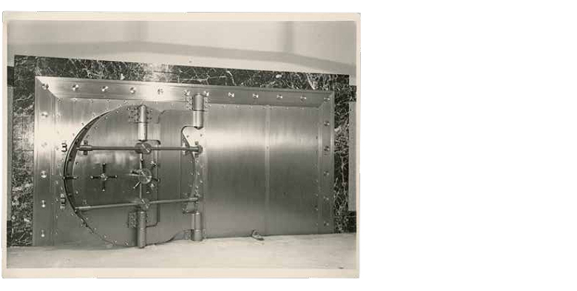 Antonio de Zárraga. Puerta circular blindada de ingreso al pozo n.º 1 de la cámara subterránea, 1936