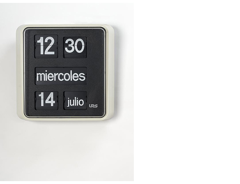 Relojes en la exposición La tirania de Cronos