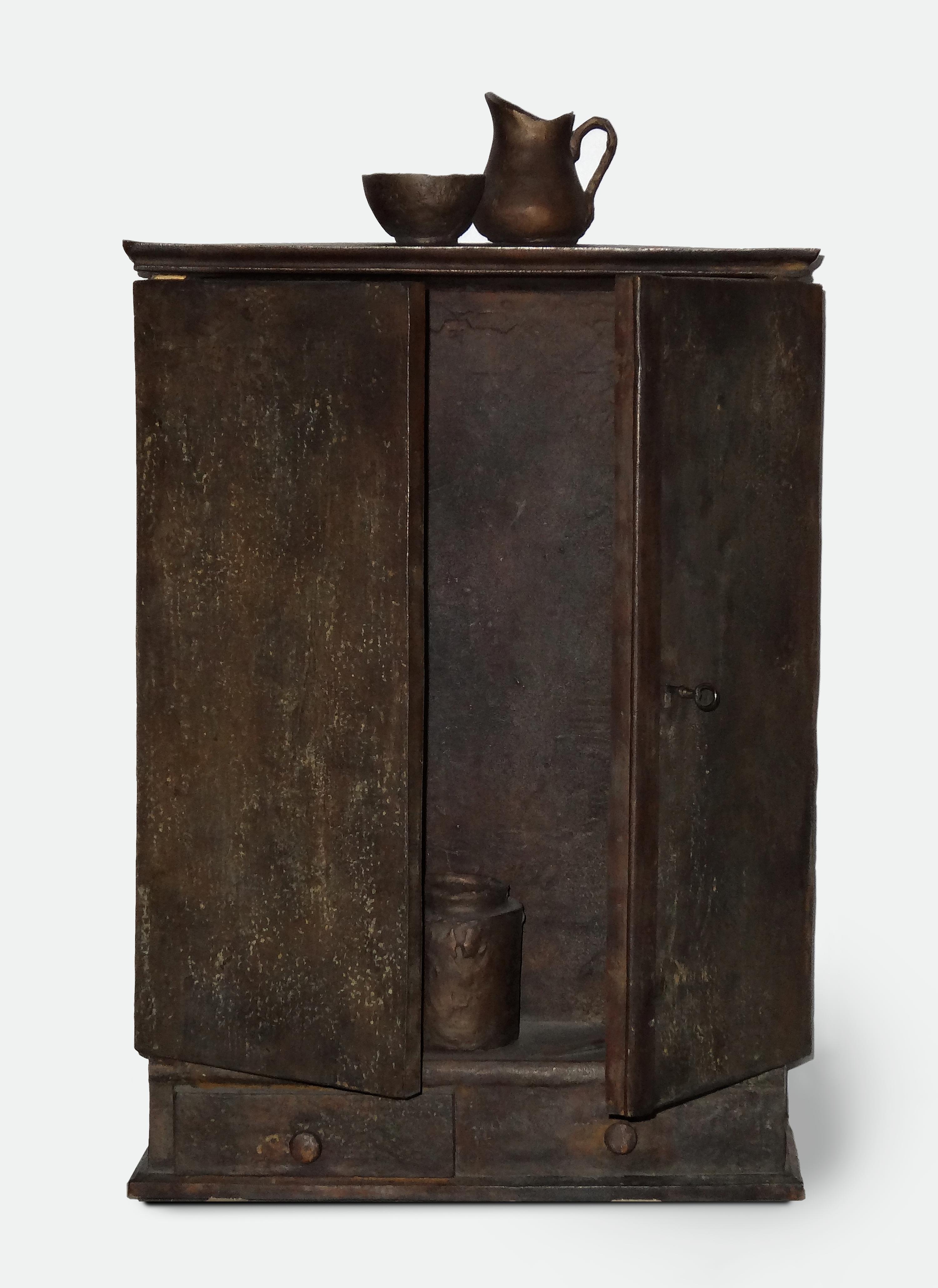 Armario de bronce I [Bronze Dresser I]