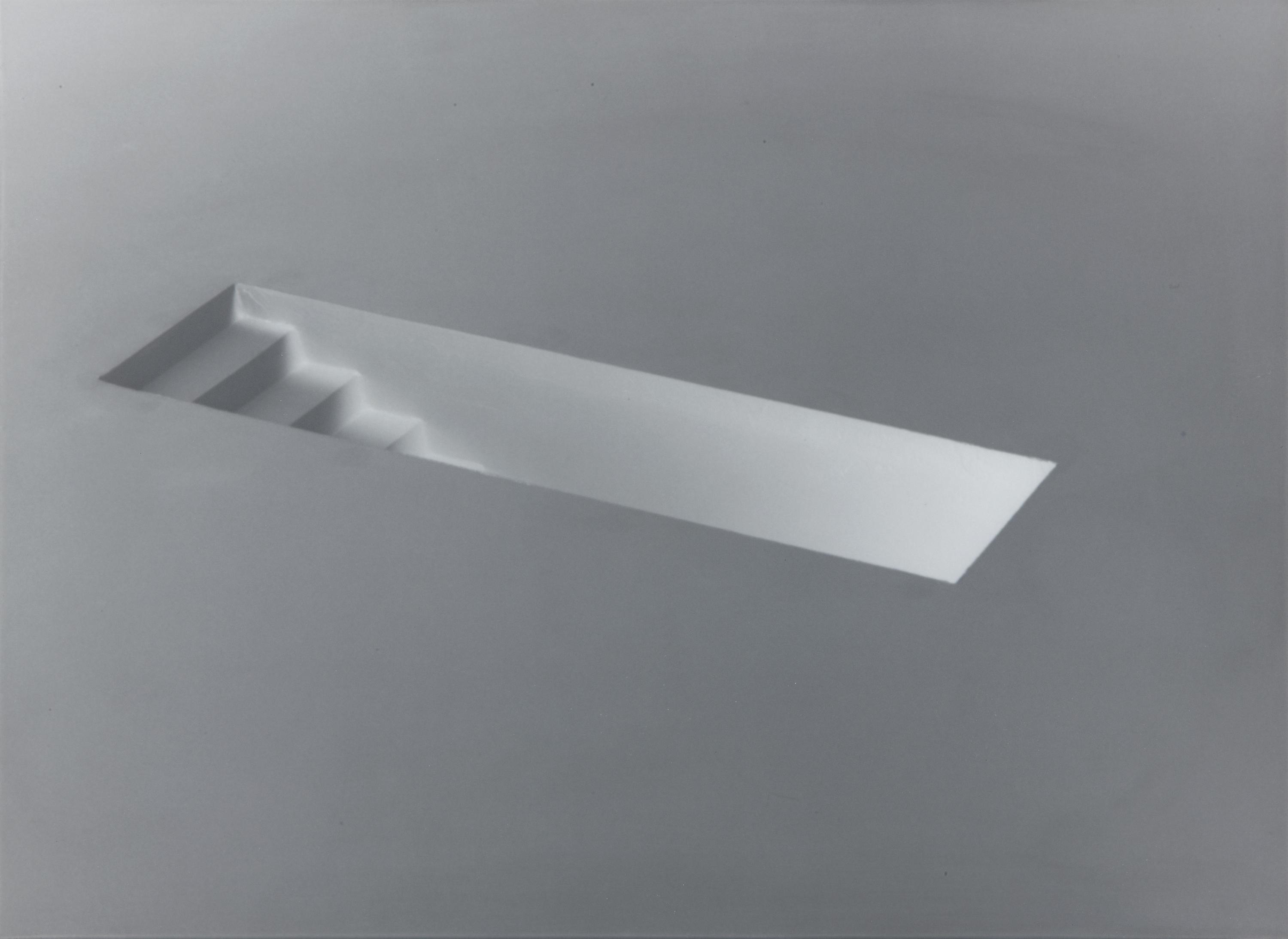 Escalera estrecha [Narrow Staircase]