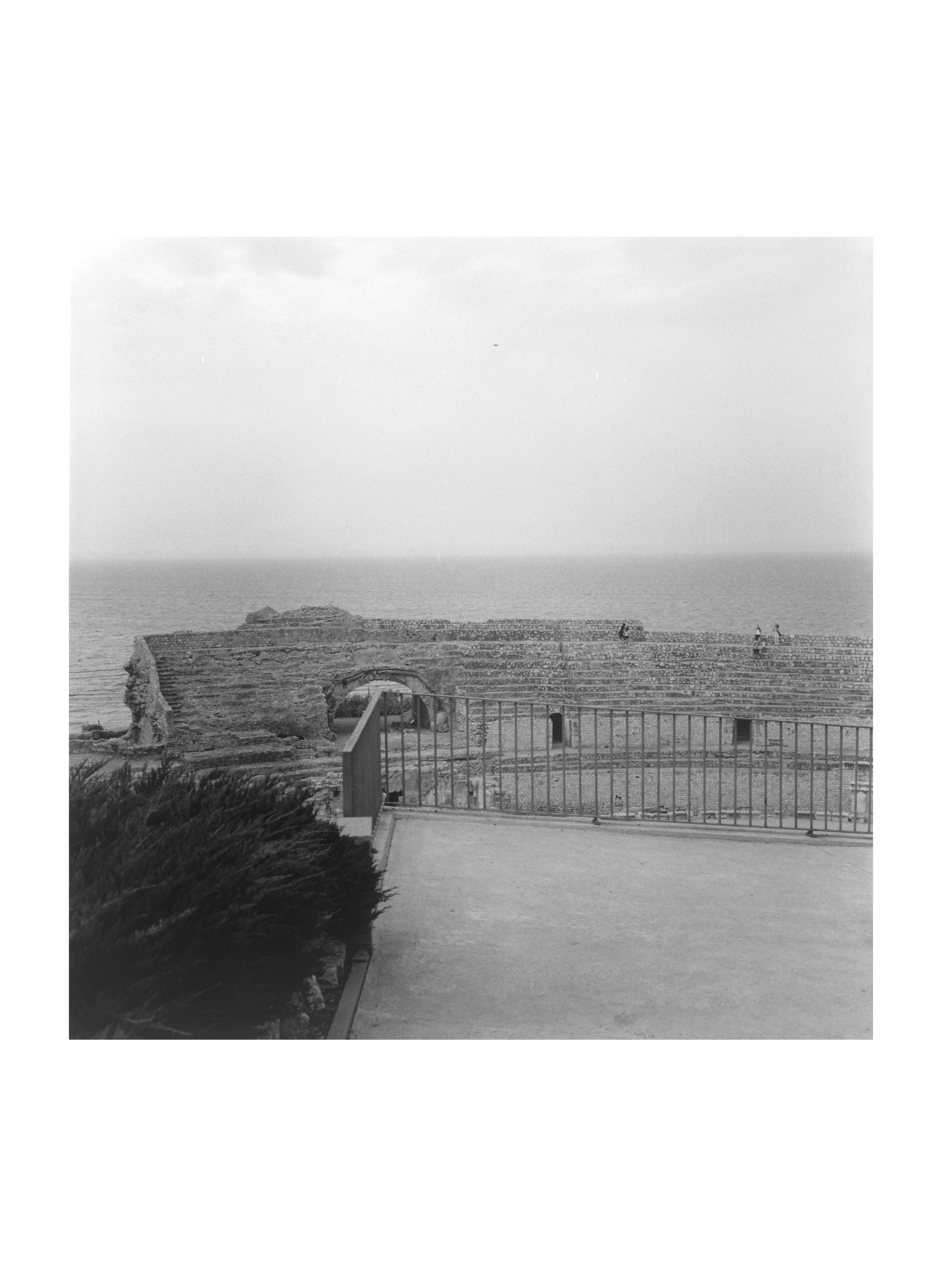 Anfiteatro romano desde el acceso público, Tarragona, 29 agosto, 2007 [Roman amphitheatre from the public entrance, Tarragona, 29 August 2007]