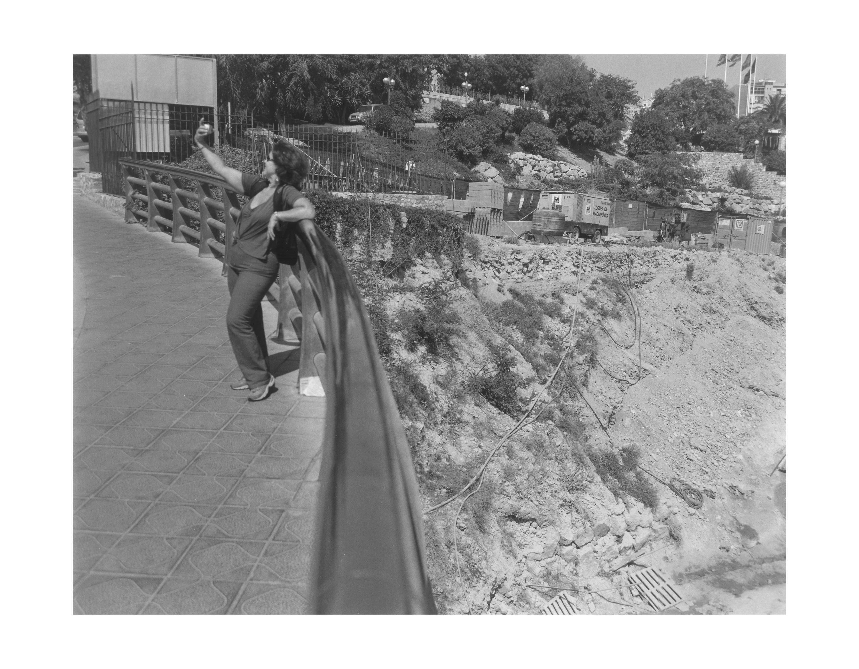 Mirador sobre el anfiteatro romano, vial de William J. Bryant, Tarragona, 16 septiembre, 2007 [Viewing point over the Roman amphitheatre, Via William J. Bryant, Tarragona, 16 September 2007]