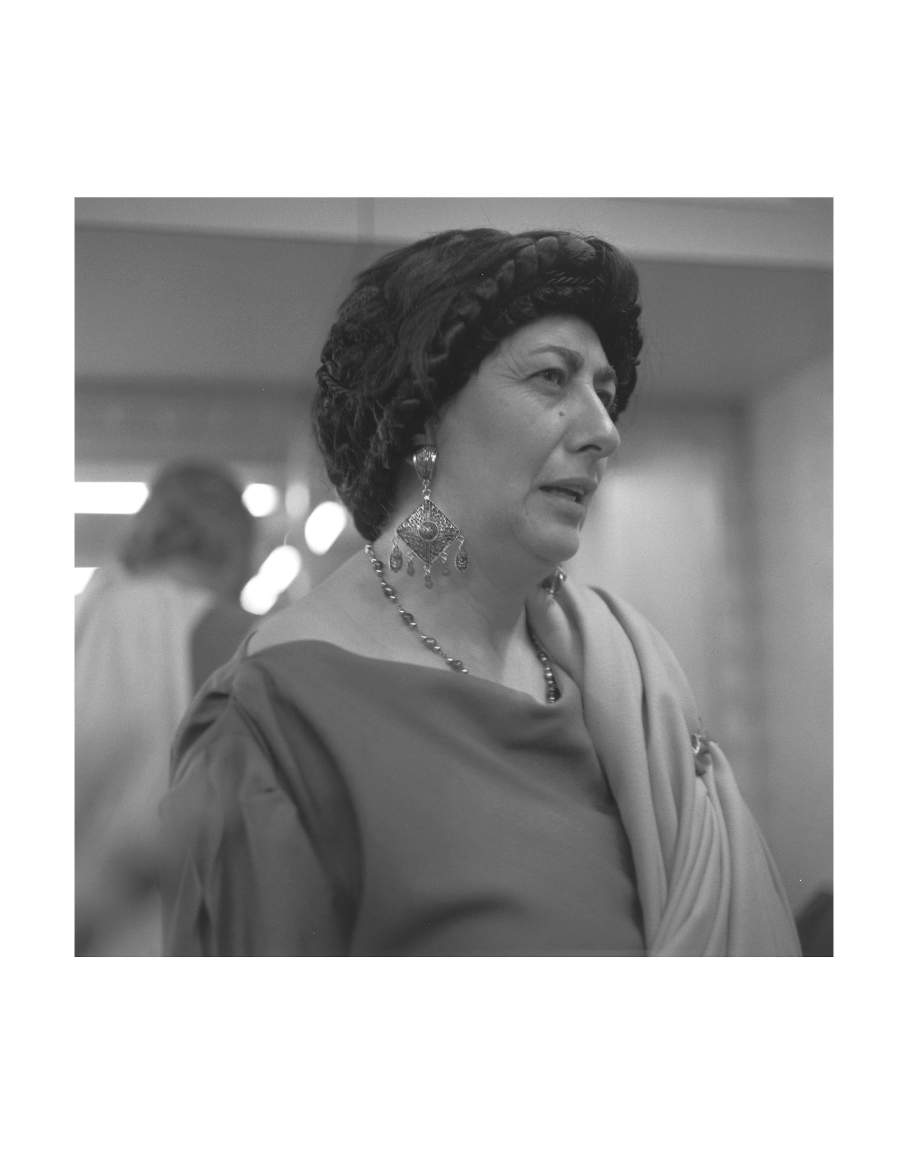 Puri Villamanzo, "domina"; "Convivium", Associació Projecte Phoenix, camerino de Caixaforum, Barcelona, 29 septiembre, 2007 [Puri Villamanzo 'domina'; 'Convivium', Associació Projecte Phoenix, dressing rooms at Caixaforum, Barcelona, 29 September 2007]