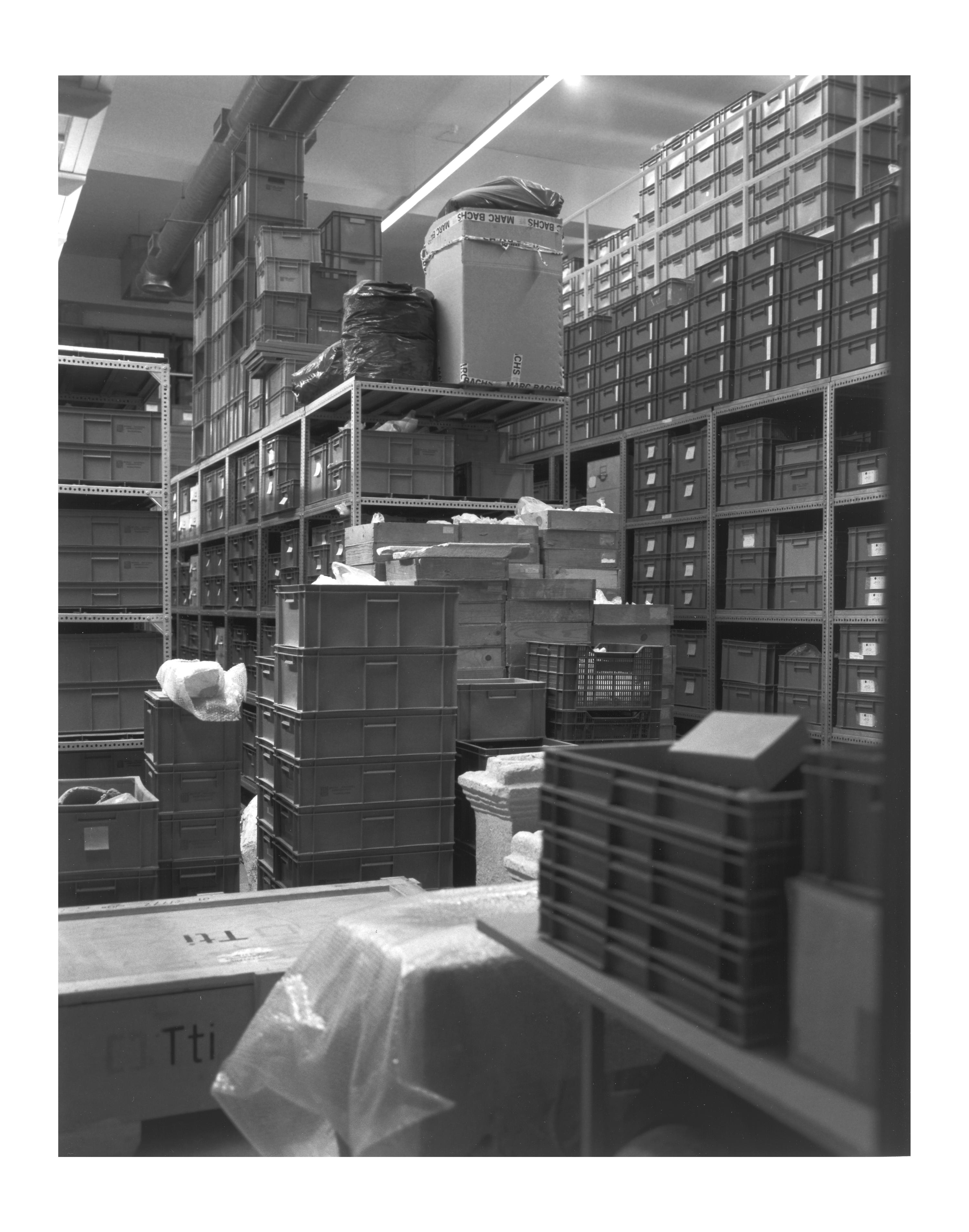 Museu Nacional Arqueològic de Tarragona (MNAT), Servicios centrales, almacenes, Tarragona, 2 octubre, 2007 [MNAT (National Archaeological Museum of Tarragona), Central Services, stores, Tarragona, 2 October 2007]
