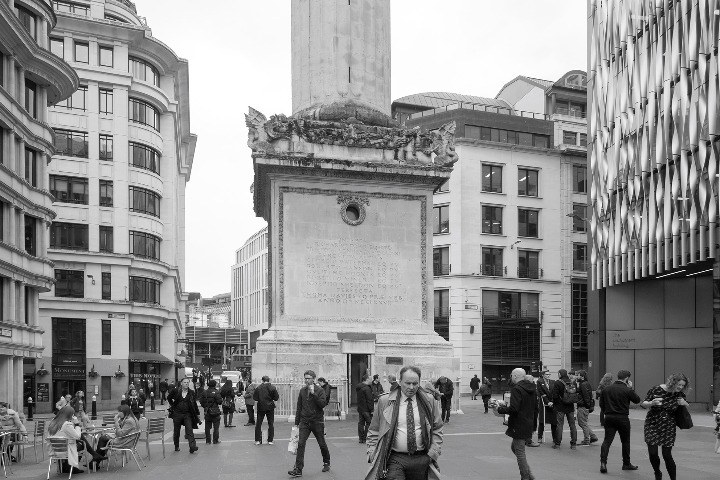 Monument to the Great Fire of London (Christopher Wren and Robert Hooke, 1671) at Fish St. Hill