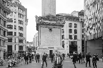 Monument to the Great Fire of London (Christopher Wren and Robert Hooke, 1671) at Fish St. Hill