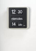 Reloj de pared y de sobremesa de lectura digital  de paletas [Digital Flip Wall and Desk Clock]