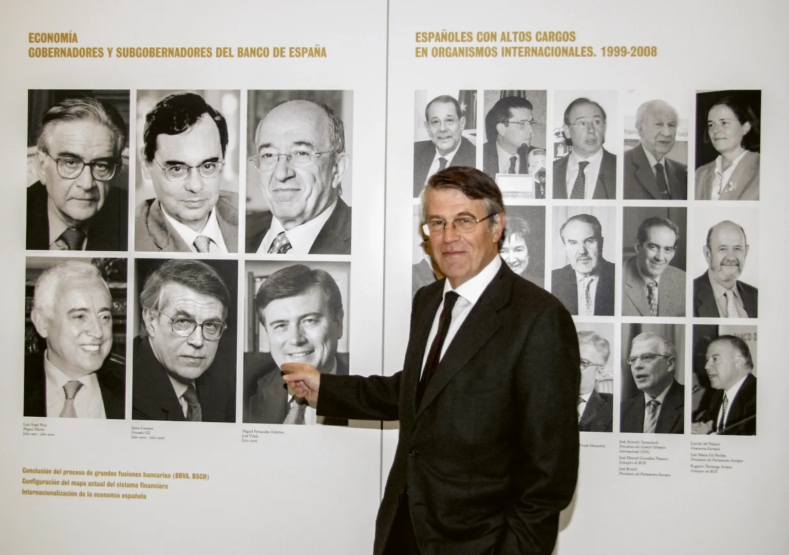 Gonzalo Gil, exsubgobernador del Banco de España, en la inauguración de la exposición «Diez años del euro en España». 2009. Fotógrafo: desconocido. Imagen digital.