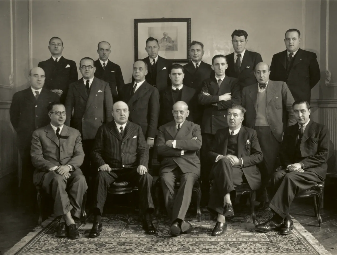 Empleados de la sucursal de Pontevedra. Ca. 1936. Fotógrafo: Joaquín Pintos. Positivo. Plata en gelatina. N.º inv. 587.