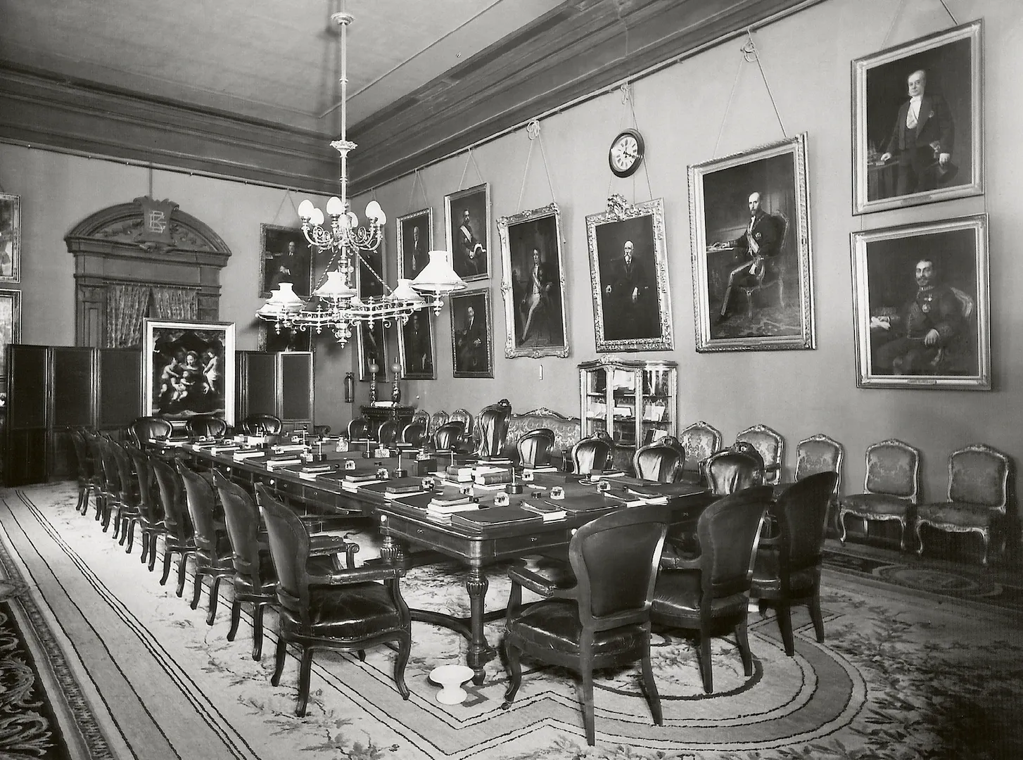 Madrid. Salón del Consejo de Gobierno del edificio del Banco de España. 1936. Fotógrafo: Antonio de Zárraga. Positivo. Plata en gelatina. N.º inv. 1043.