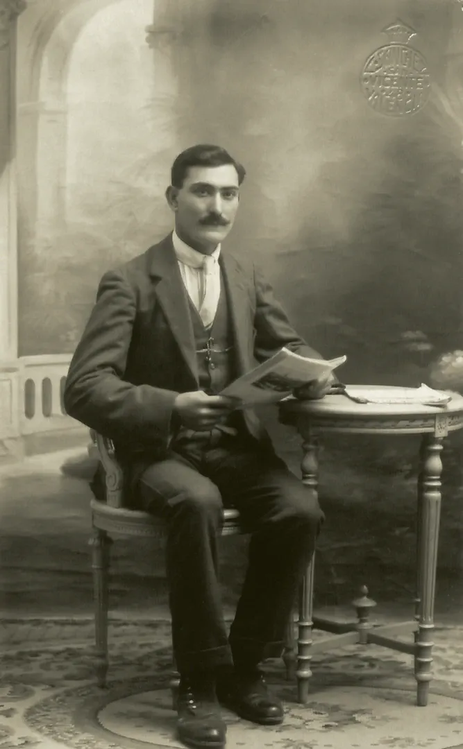 Fernando Escudero Carrillo. Auxiliar de la Caja de Efectos. Sede de Madrid. Ca. 1920. Fotógrafo: Luis Sánchez Sánchez. Positivo. Plata en gelatina. N.º inv. 20412.